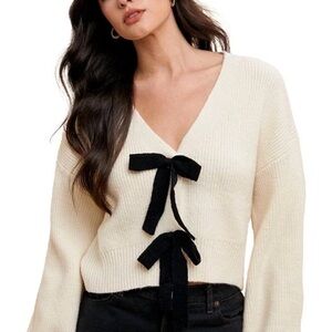 NWT Anniewear Elegant Cream Sweater with Black Bow Accents Size M